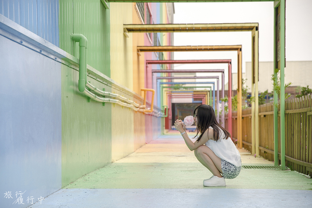 【NEWS】隱身工業區的彩虹長廊，彩虹牆拍下屬於自己的顏色 - 旅行履行中