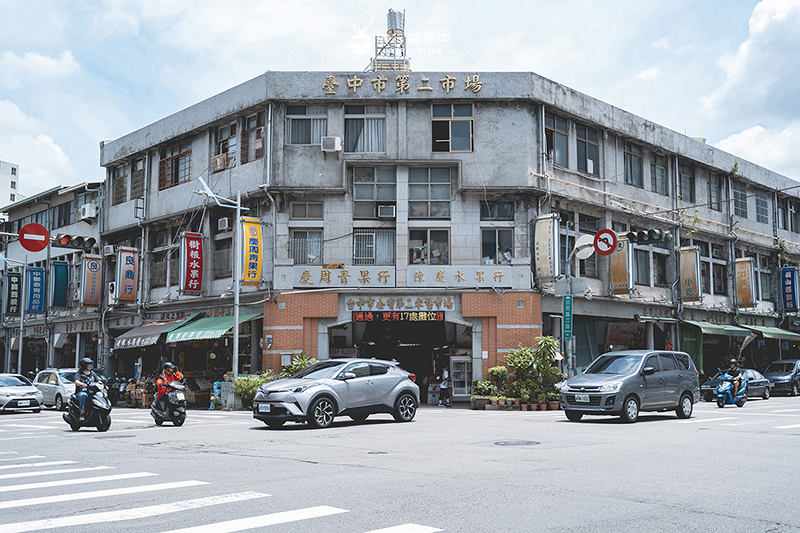 台中中區景點｜第二市場：在地台中小吃都在這！吃貨必點麻芛湯、爌肉飯、蘿蔔糕、老賴紅茶 - 台中景點, 台中, 室內景點, 台中中區, 台中中區景點 - 旅行履行中