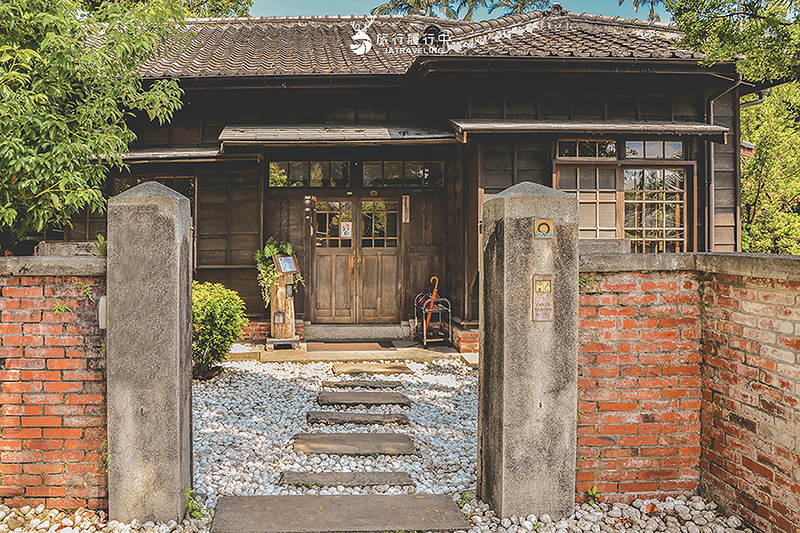 宜蘭市景點｜宜蘭文學館：倚坐在金城武廣告拍攝取景地品一口文學咖啡！ - 宜蘭, 宜蘭景點, 網美景點, 約會景點, 室內景點, 宜蘭市, 免費景點, 宜蘭市景點 - 旅行履行中