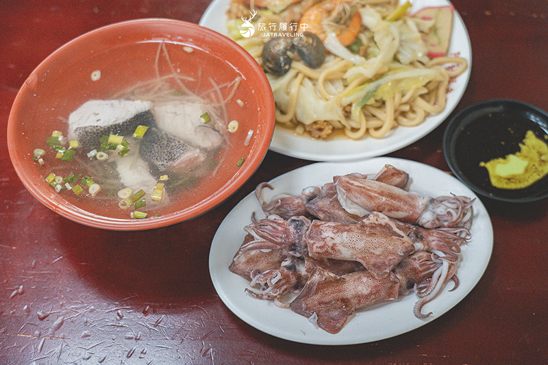 蘇澳美食｜阿芬鮮魚湯：南方澳饕客必吃口袋清單，還有現撈小卷、鯊魚煙、海鮮炒麵！ - 宜蘭, 蘇澳, 宜蘭美食, 蘇澳美食 - 旅行履行中