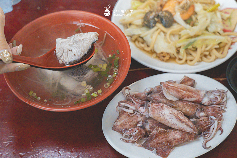 蘇澳美食｜阿芬鮮魚湯：南方澳饕客必吃口袋清單，還有現撈小卷、鯊魚煙、海鮮炒麵！ - 宜蘭, 蘇澳, 宜蘭美食, 蘇澳美食 - 旅行履行中